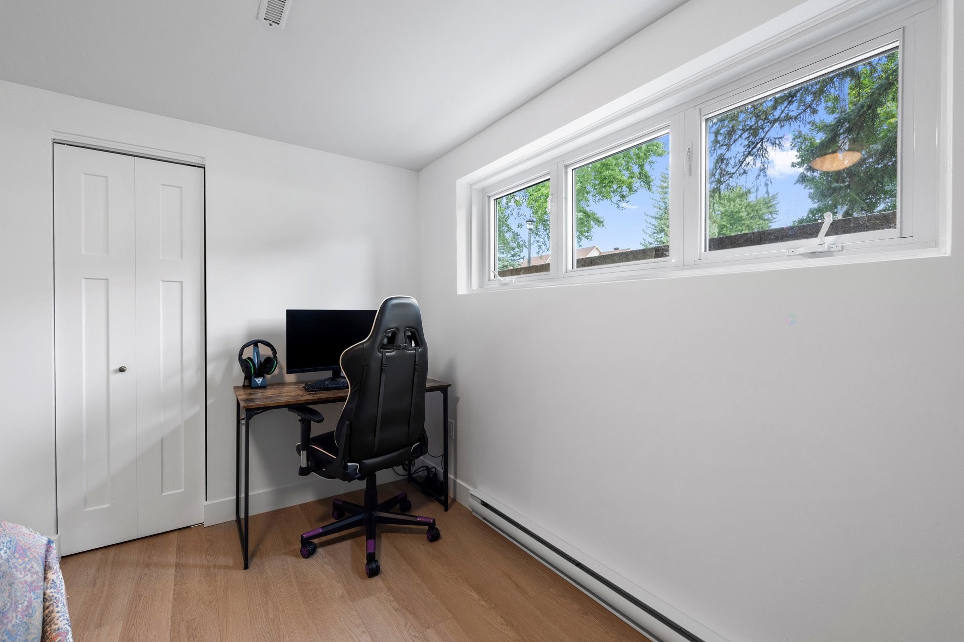 









325


Rue Laporte

,
Vaudreuil-Dorion,




QC
J7V6Z1

