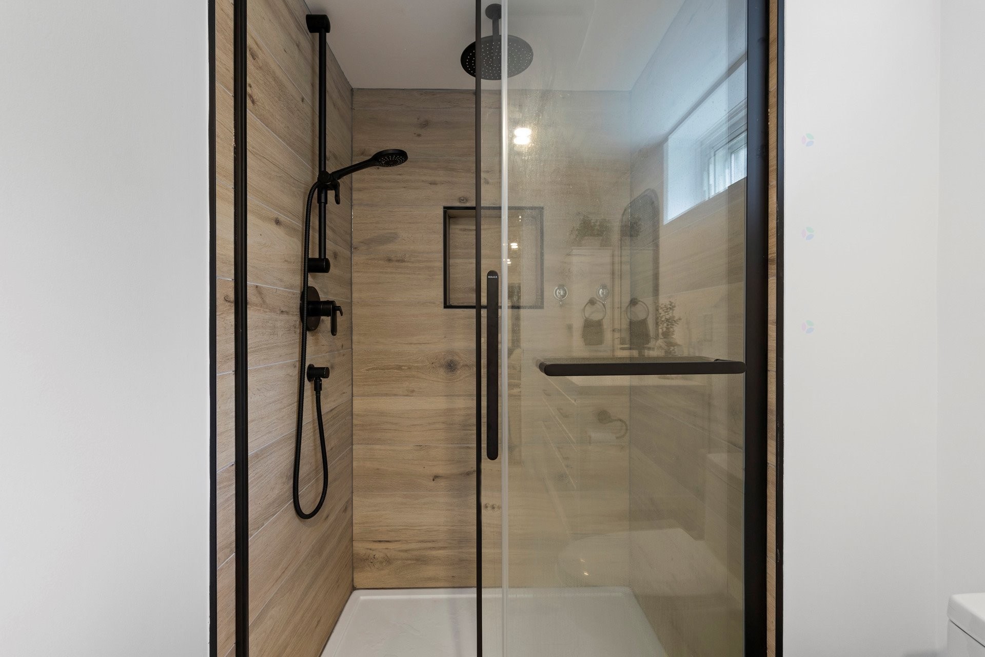 









325


Rue Laporte

,
Vaudreuil-Dorion,




QC
J7V6Z1

