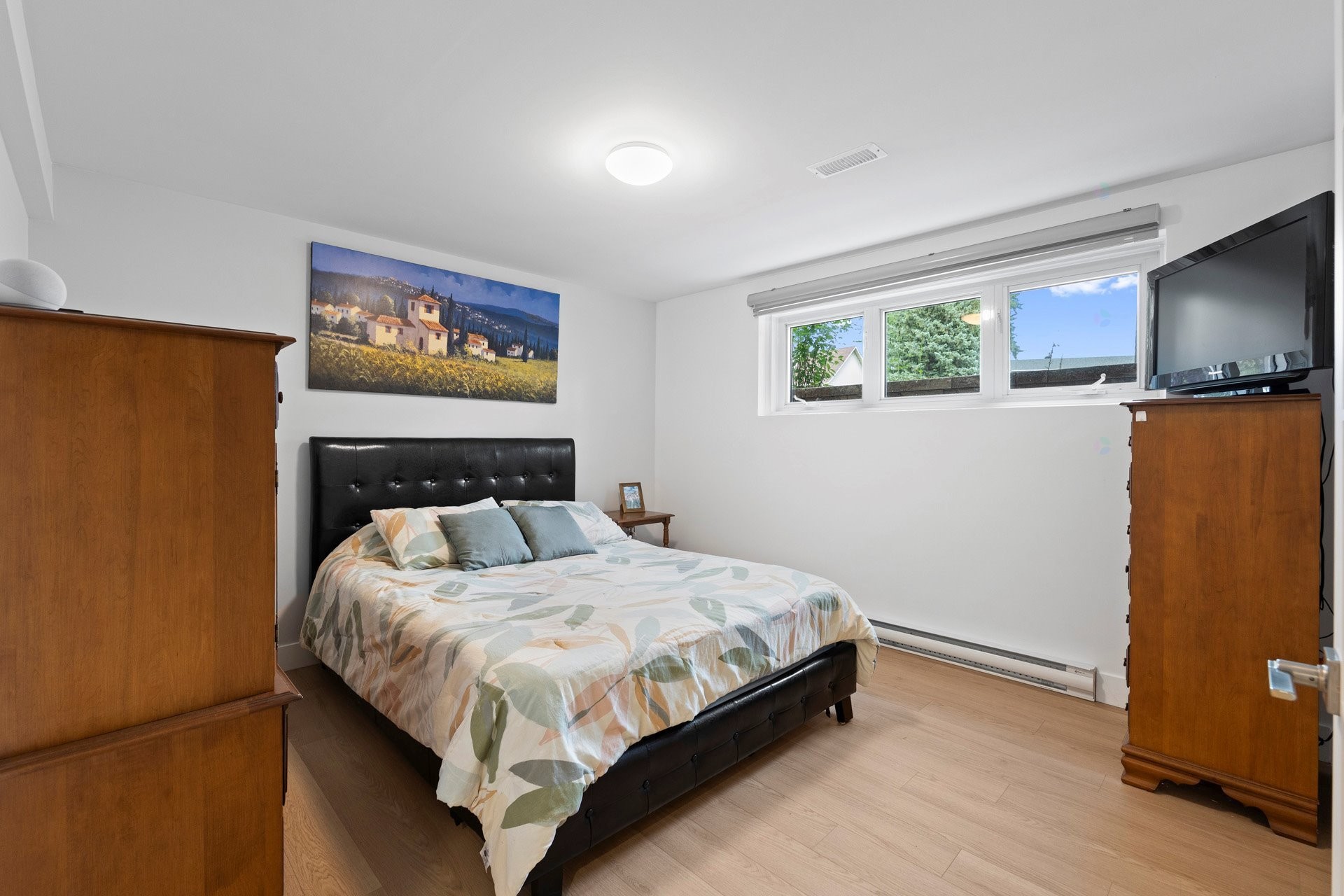 









325


Rue Laporte

,
Vaudreuil-Dorion,




QC
J7V6Z1

