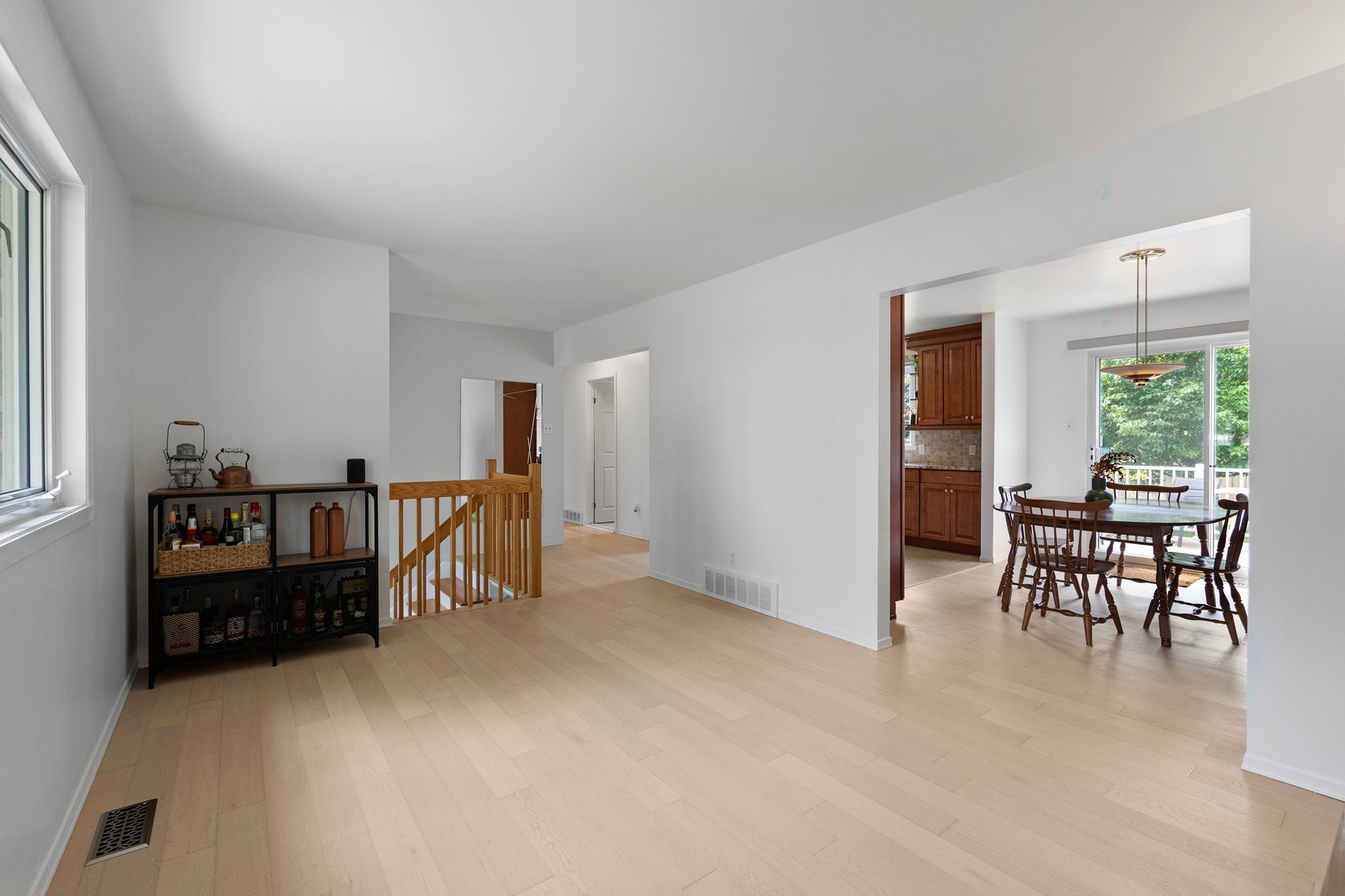 









325


Rue Laporte

,
Vaudreuil-Dorion,




QC
J7V6Z1

