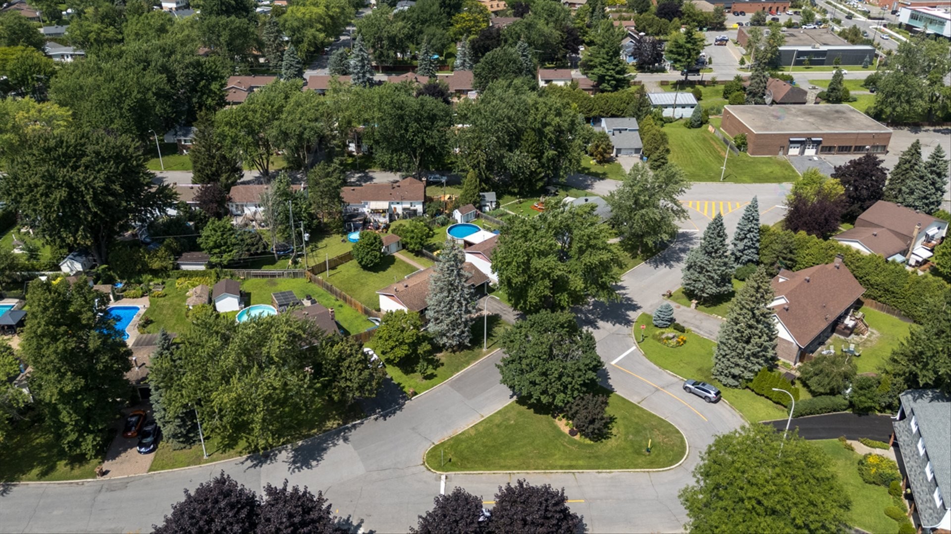









325


Rue Laporte

,
Vaudreuil-Dorion,




QC
J7V6Z1

