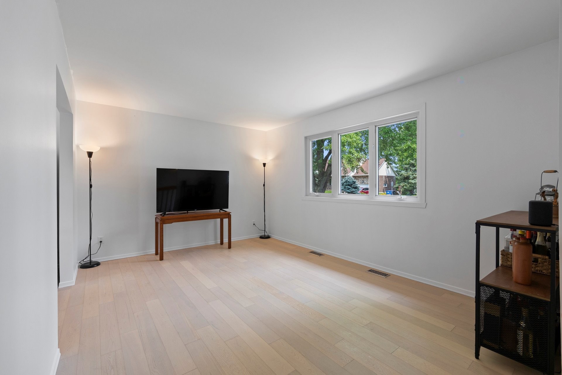 









325


Rue Laporte

,
Vaudreuil-Dorion,




QC
J7V6Z1

