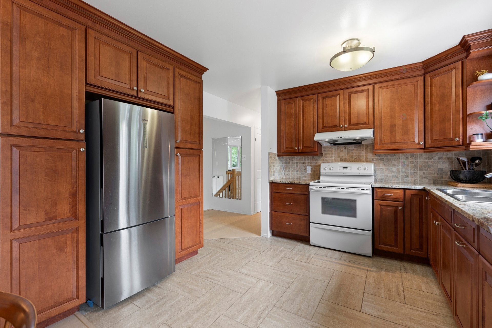 









325


Rue Laporte

,
Vaudreuil-Dorion,




QC
J7V6Z1

