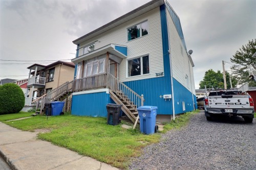 
															
													3847
													
													- 3851
													
													Rue St-Clément
													
												
												Saguenay (Jonquière),
												QC 
