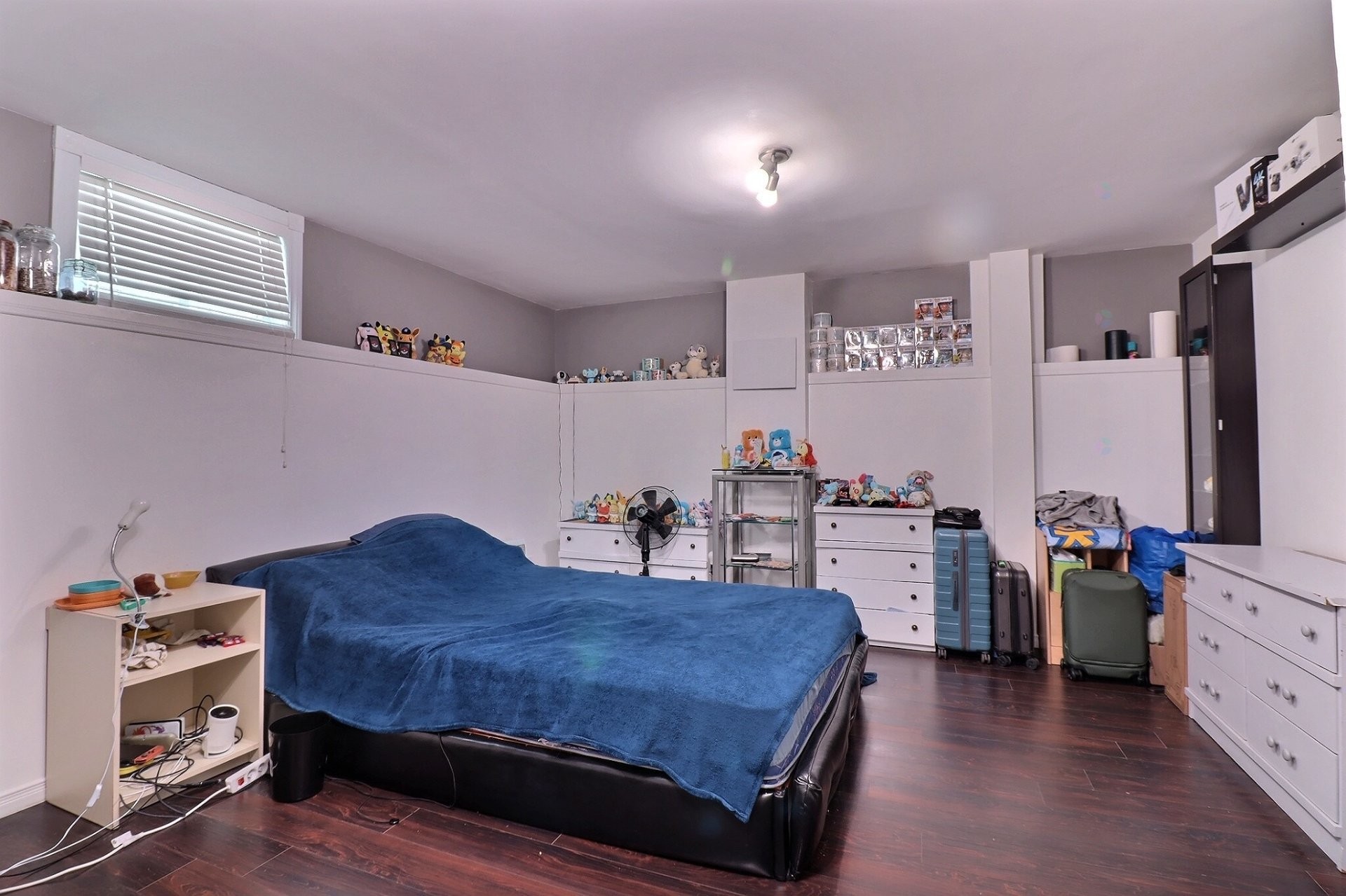 









3847

 - 3851


Rue St-Clément

,
Saguenay (Jonquière),




QC
G7X2S1

