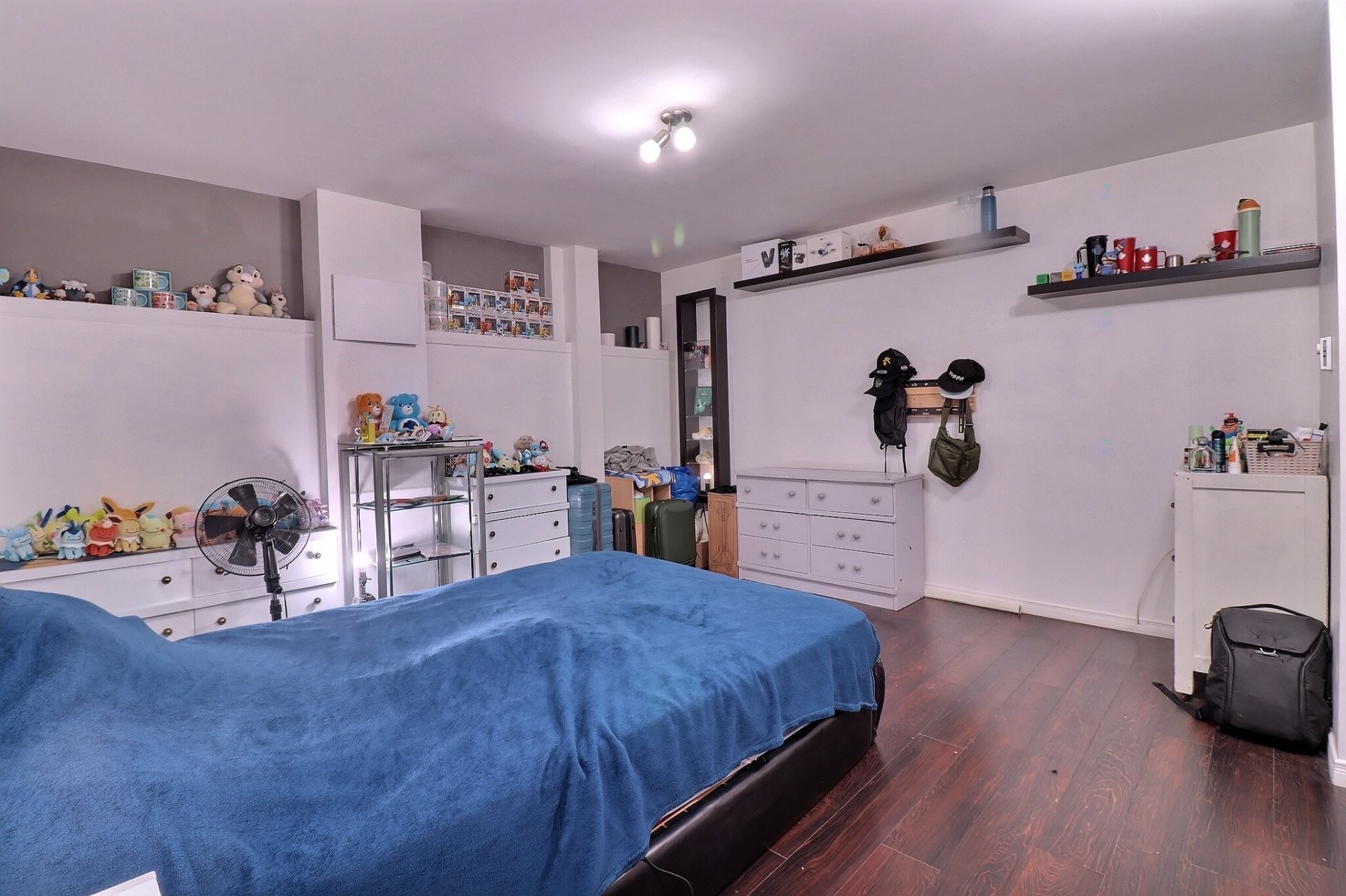 









3847

 - 3851


Rue St-Clément

,
Saguenay (Jonquière),




QC
G7X2S1

