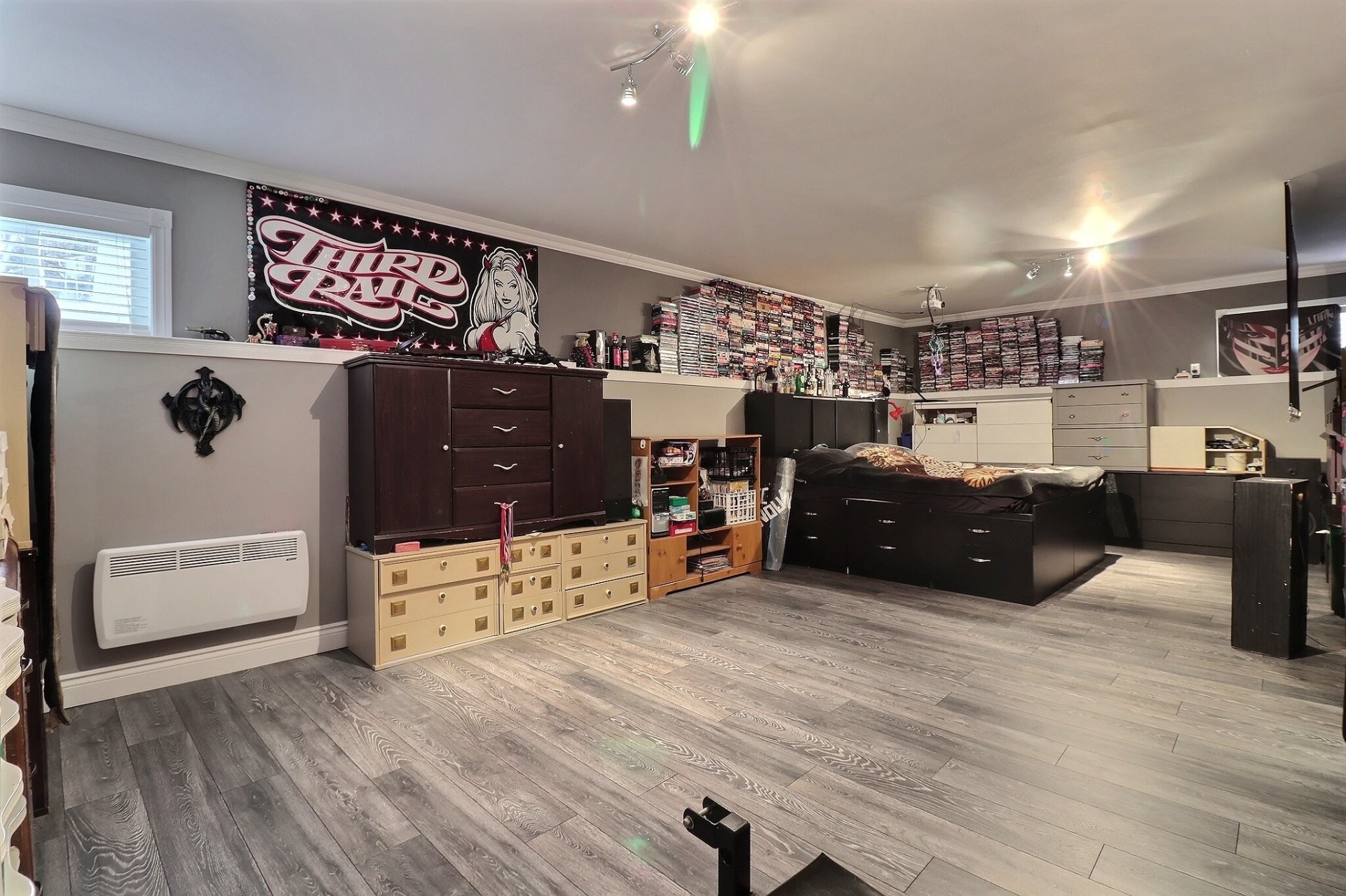 









3847

 - 3851


Rue St-Clément

,
Saguenay (Jonquière),




QC
G7X2S1


