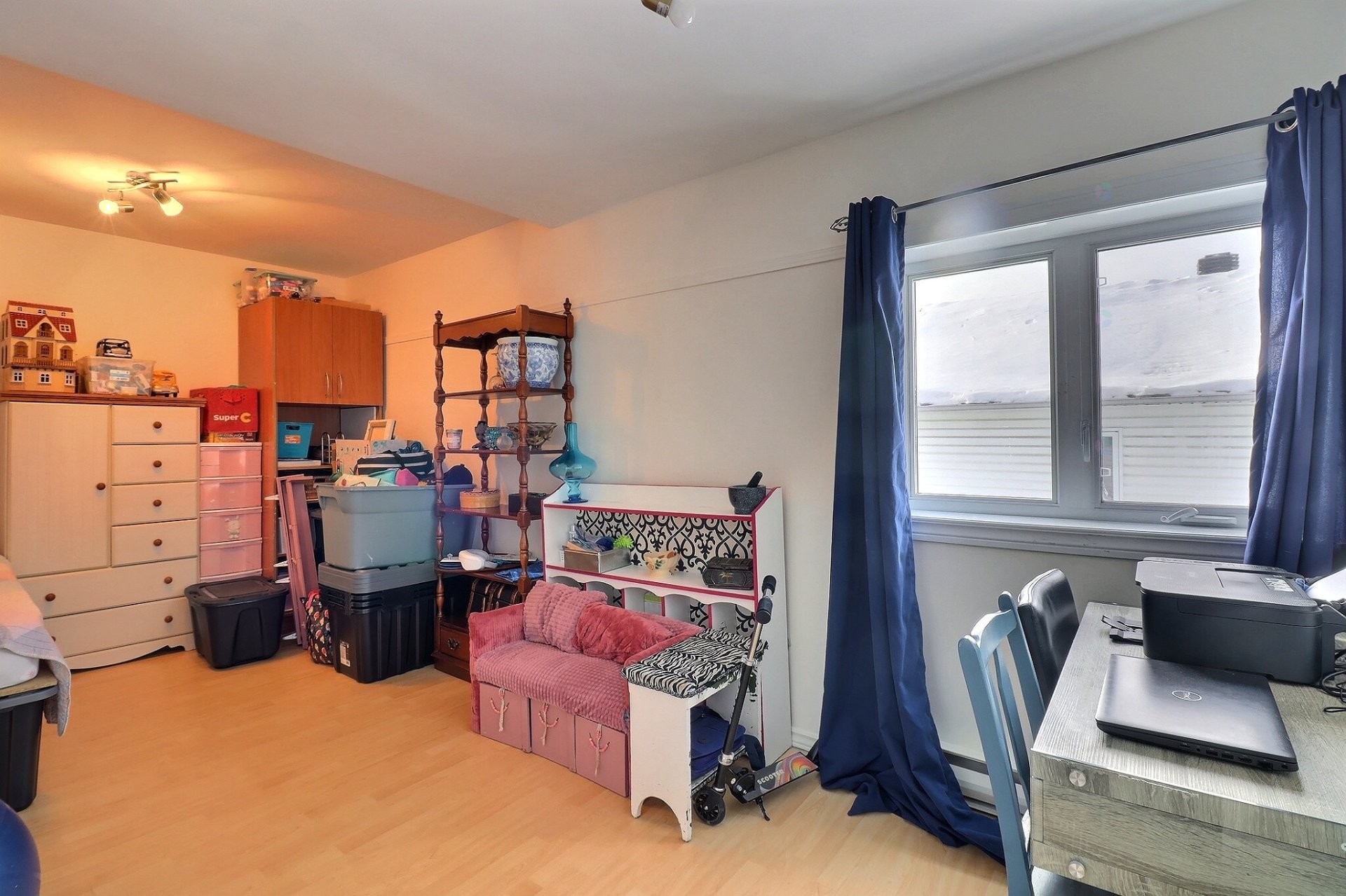 









3847

 - 3851


Rue St-Clément

,
Saguenay (Jonquière),




QC
G7X2S1

