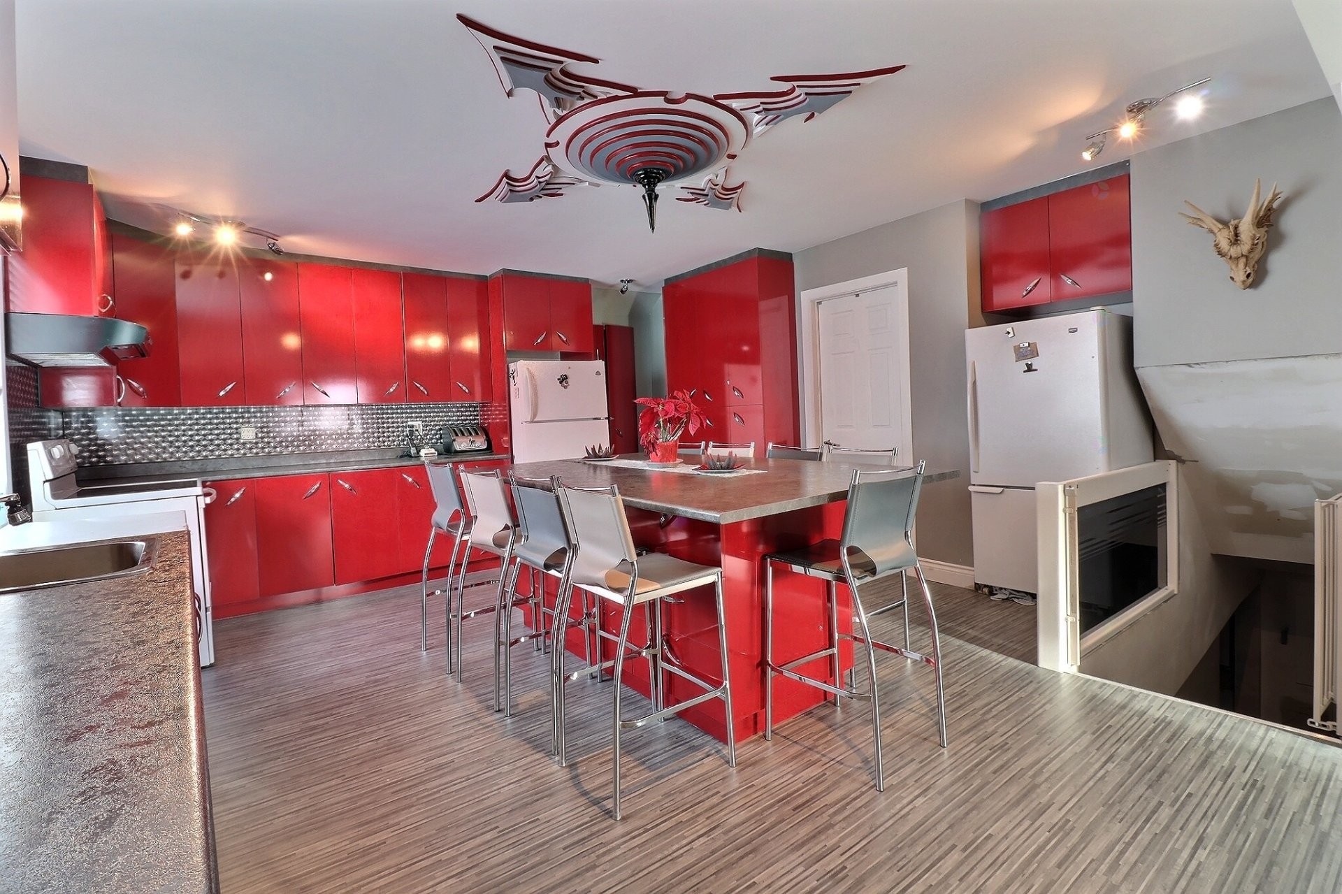









3847

 - 3851


Rue St-Clément

,
Saguenay (Jonquière),




QC
G7X2S1

