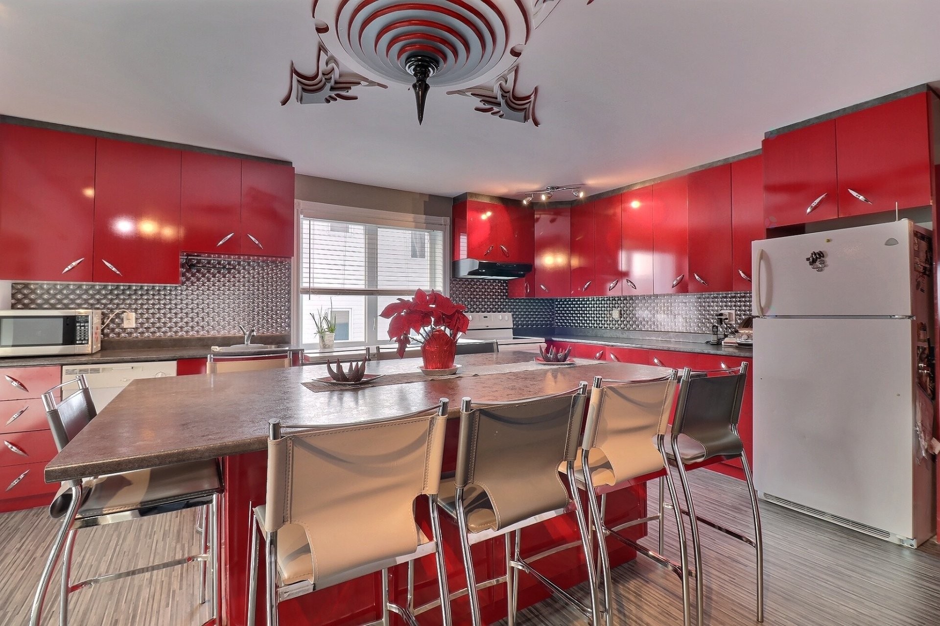 









3847

 - 3851


Rue St-Clément

,
Saguenay (Jonquière),




QC
G7X2S1

