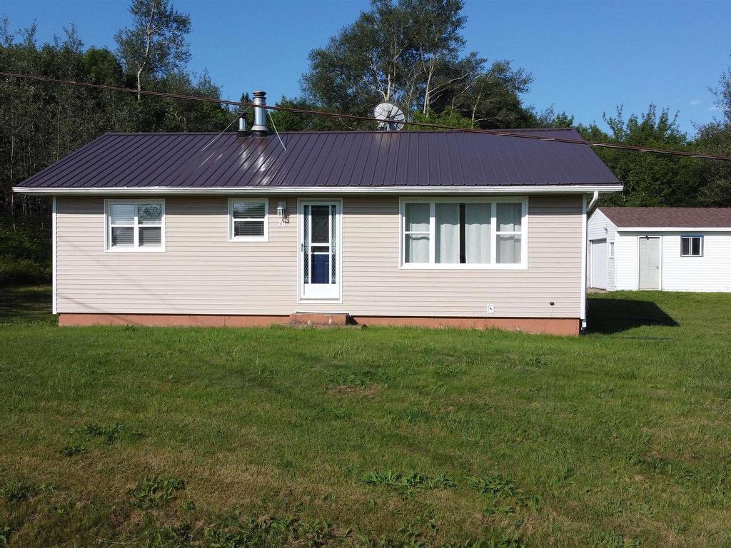 












79 Meadow Brook Hill

,
Mulgrave,




NS
B0E 2G0

