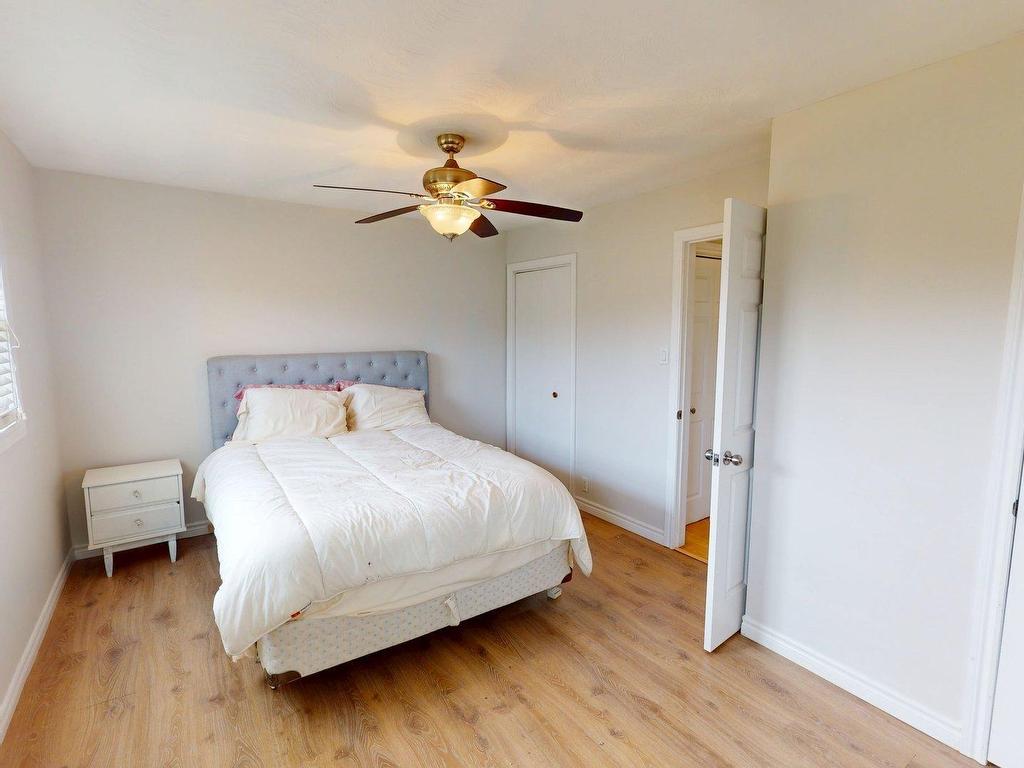 












79 Meadow Brook Hill

,
Mulgrave,




NS
B0E 2G0

