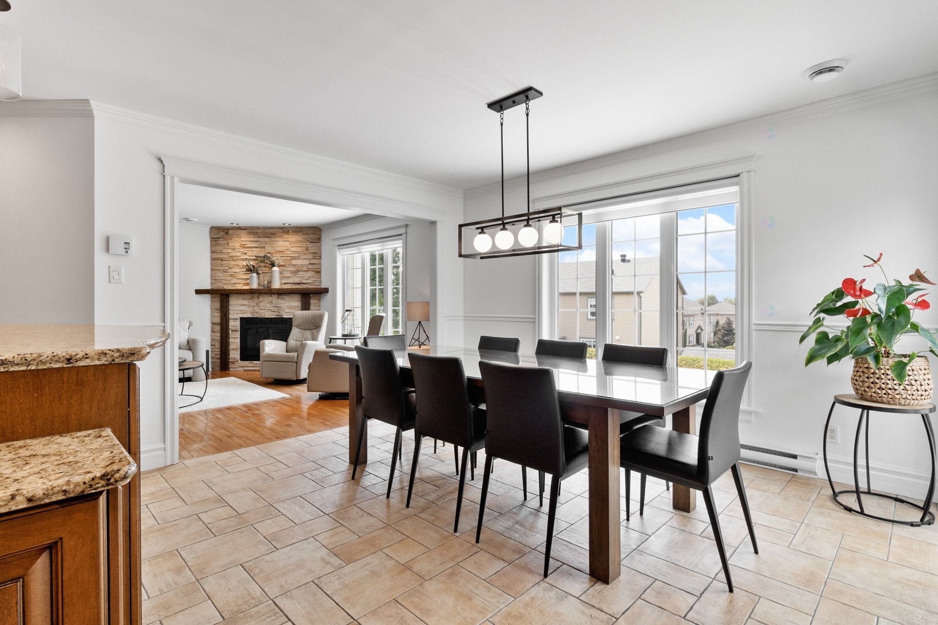 









621


18e Avenue

,
Magog,




QC
J1X7J1

