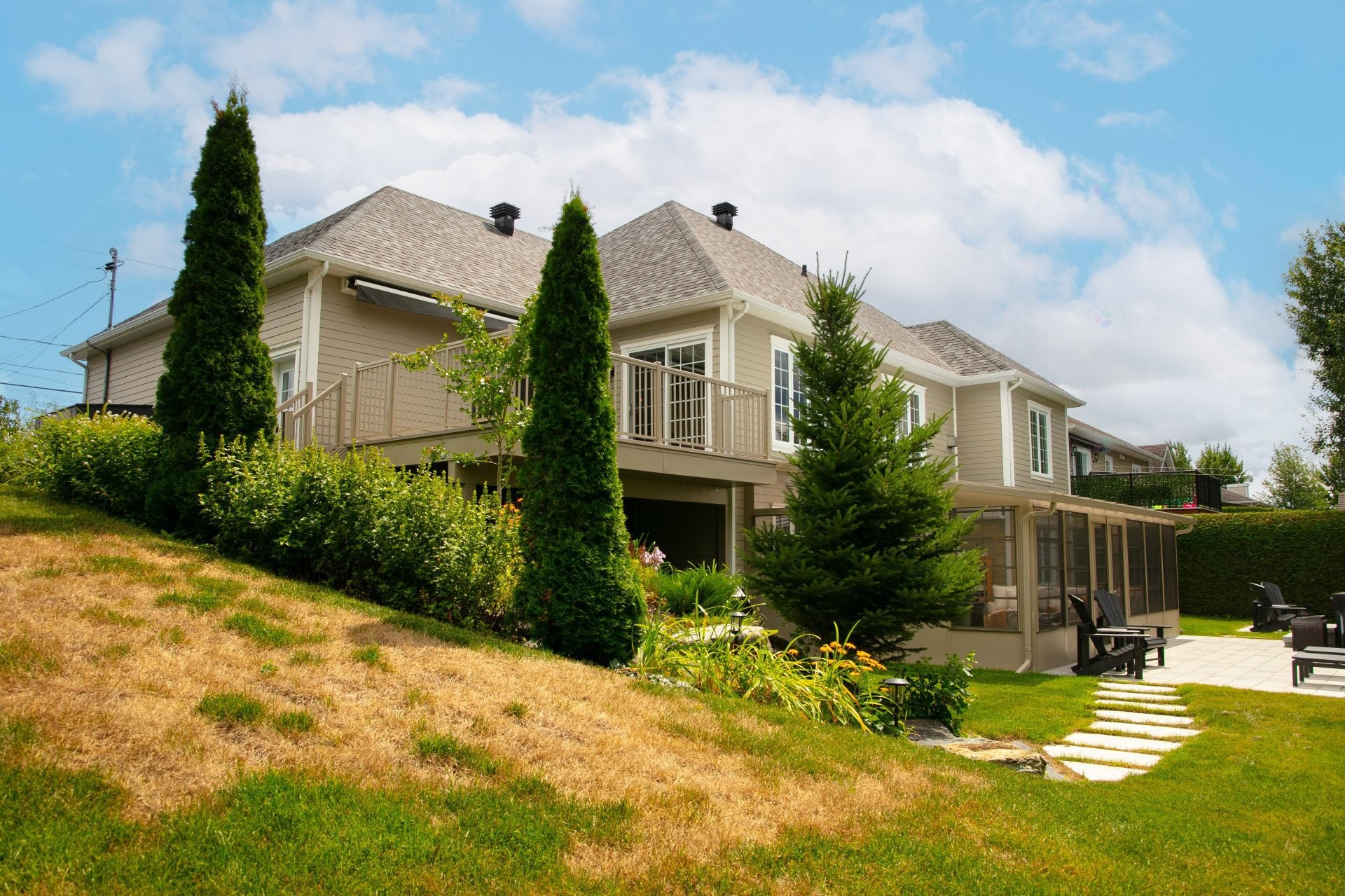 









621


18e Avenue

,
Magog,




QC
J1X7J1

