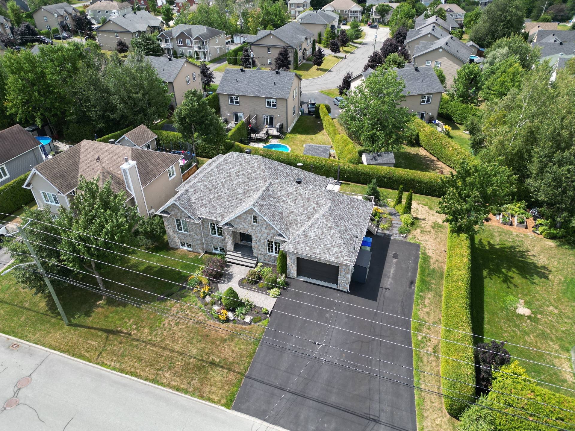 









621


18e Avenue

,
Magog,




QC
J1X7J1

