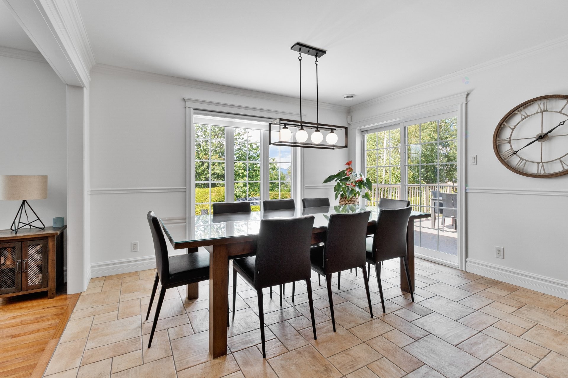 









621


18e Avenue

,
Magog,




QC
J1X7J1

