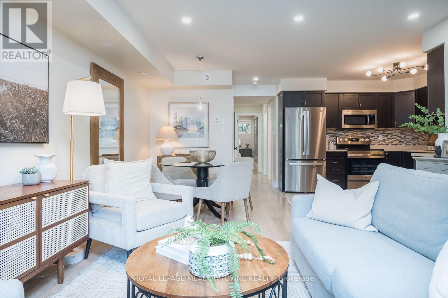 












15 - 2563 SIXTH LINE

,
Oakville,




Ontario
L6H0H7

