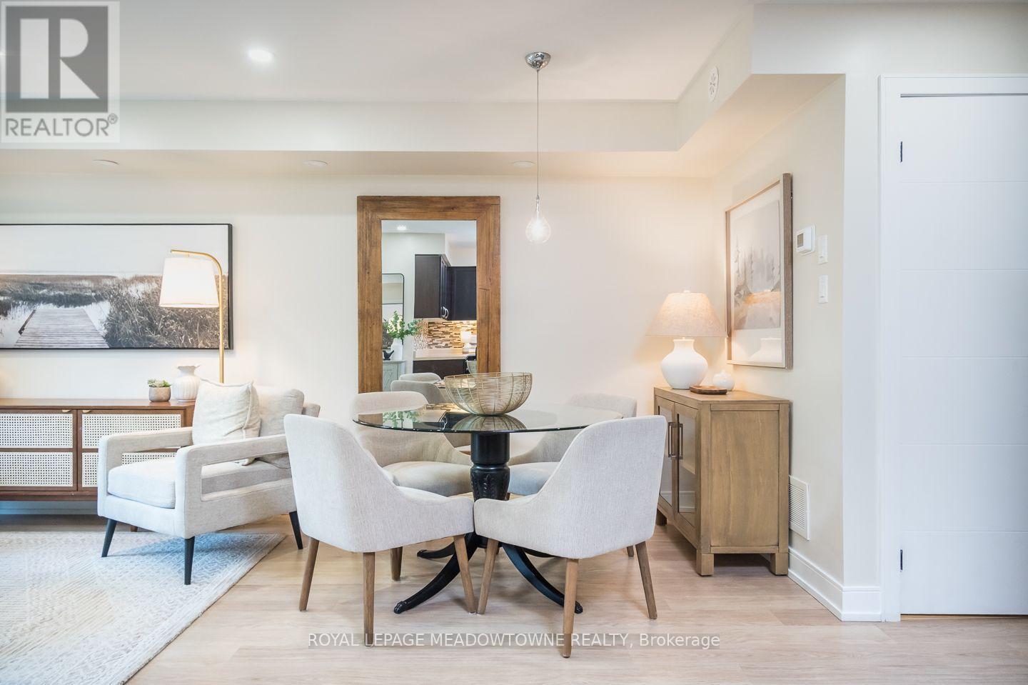 












15 - 2563 SIXTH LINE

,
Oakville,




Ontario
L6H0H7

