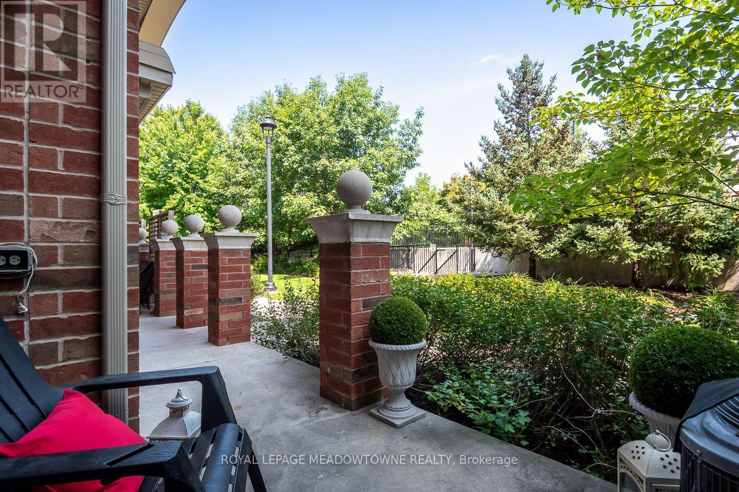 












15 - 2563 SIXTH LINE

,
Oakville,




Ontario
L6H0H7


