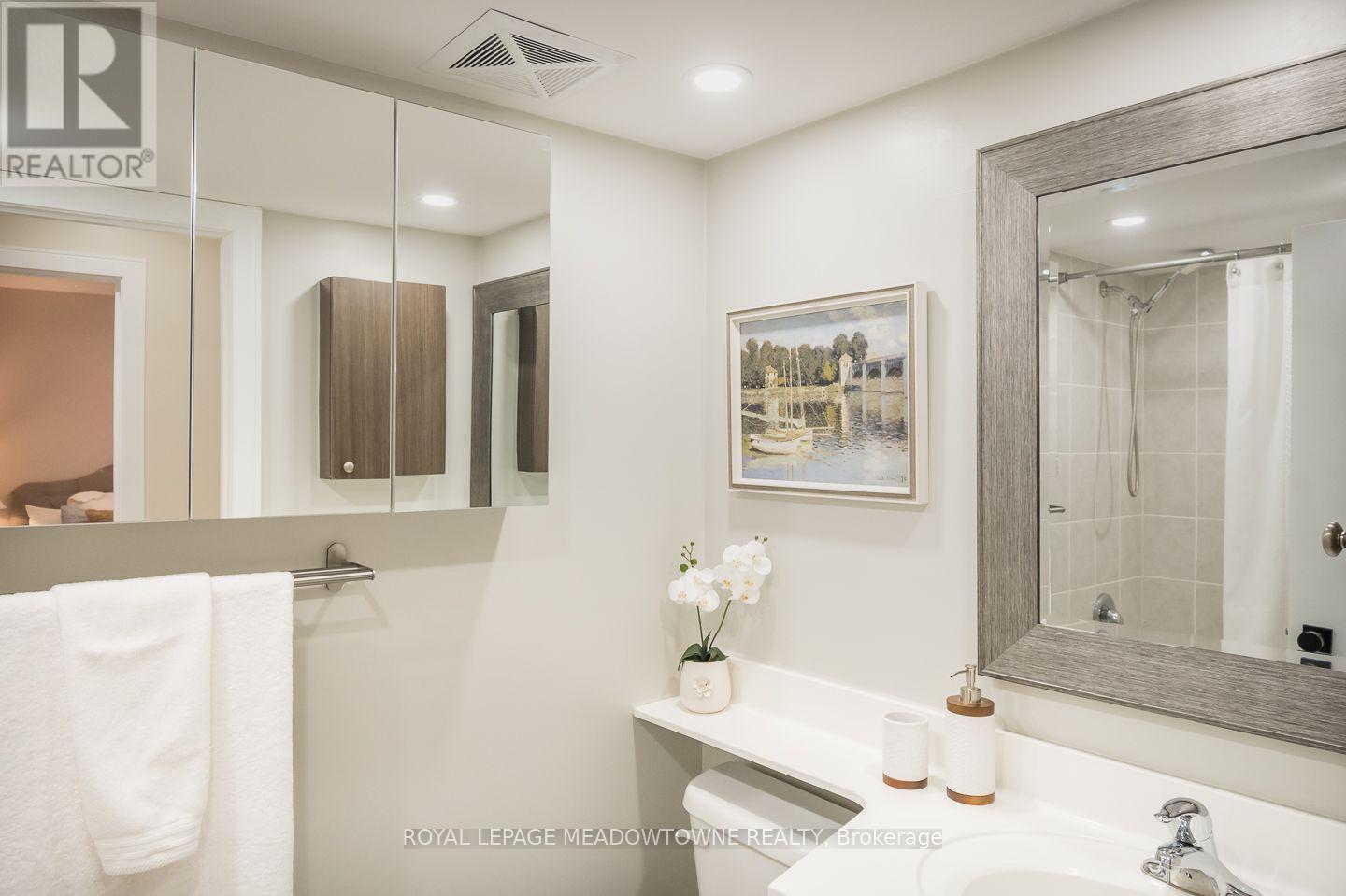 












15 - 2563 SIXTH LINE

,
Oakville,




Ontario
L6H0H7

