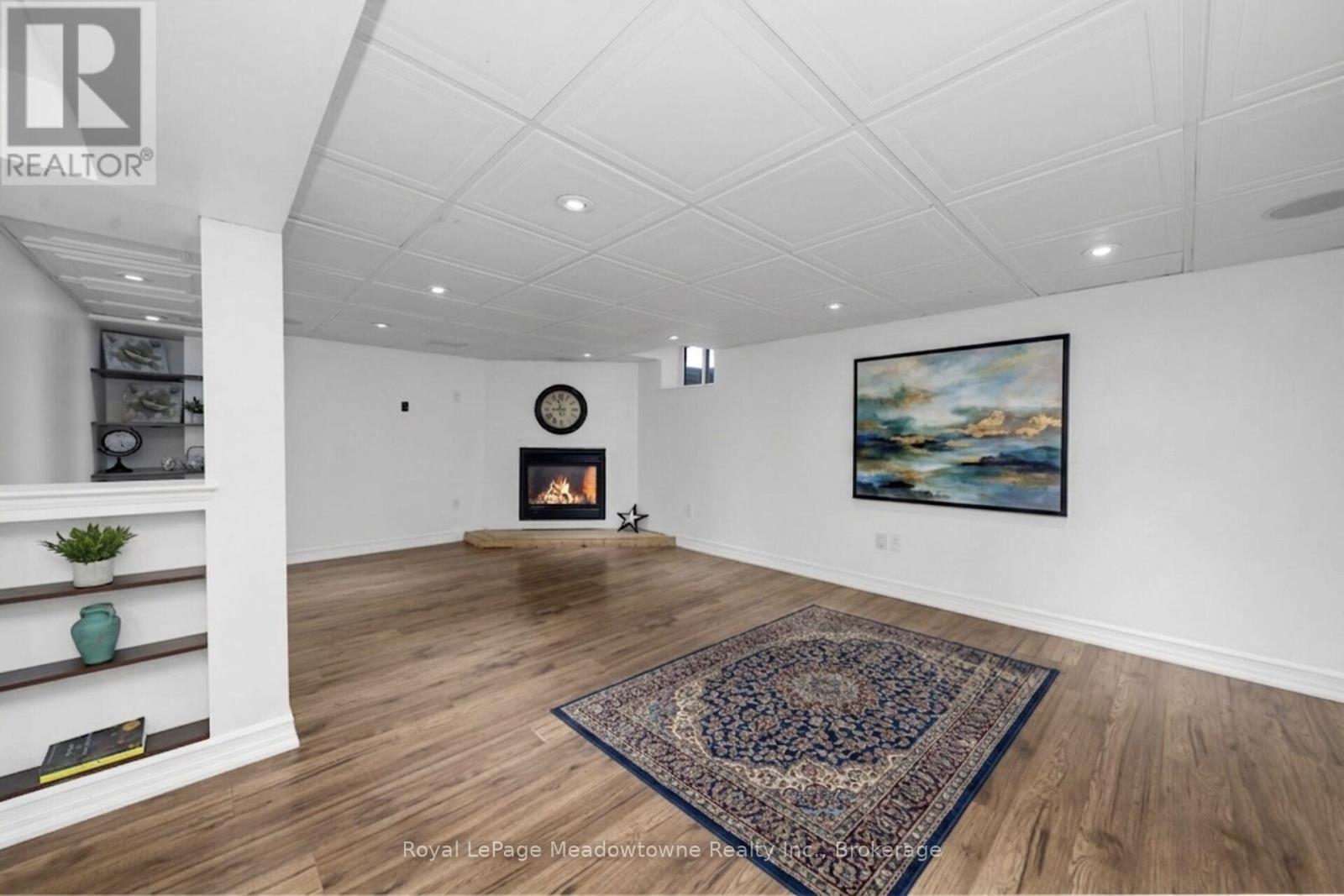 












96 MACDONALD CRESCENT

,
Milton (DP Dorset Park),




Ontario
L9T2Y8

