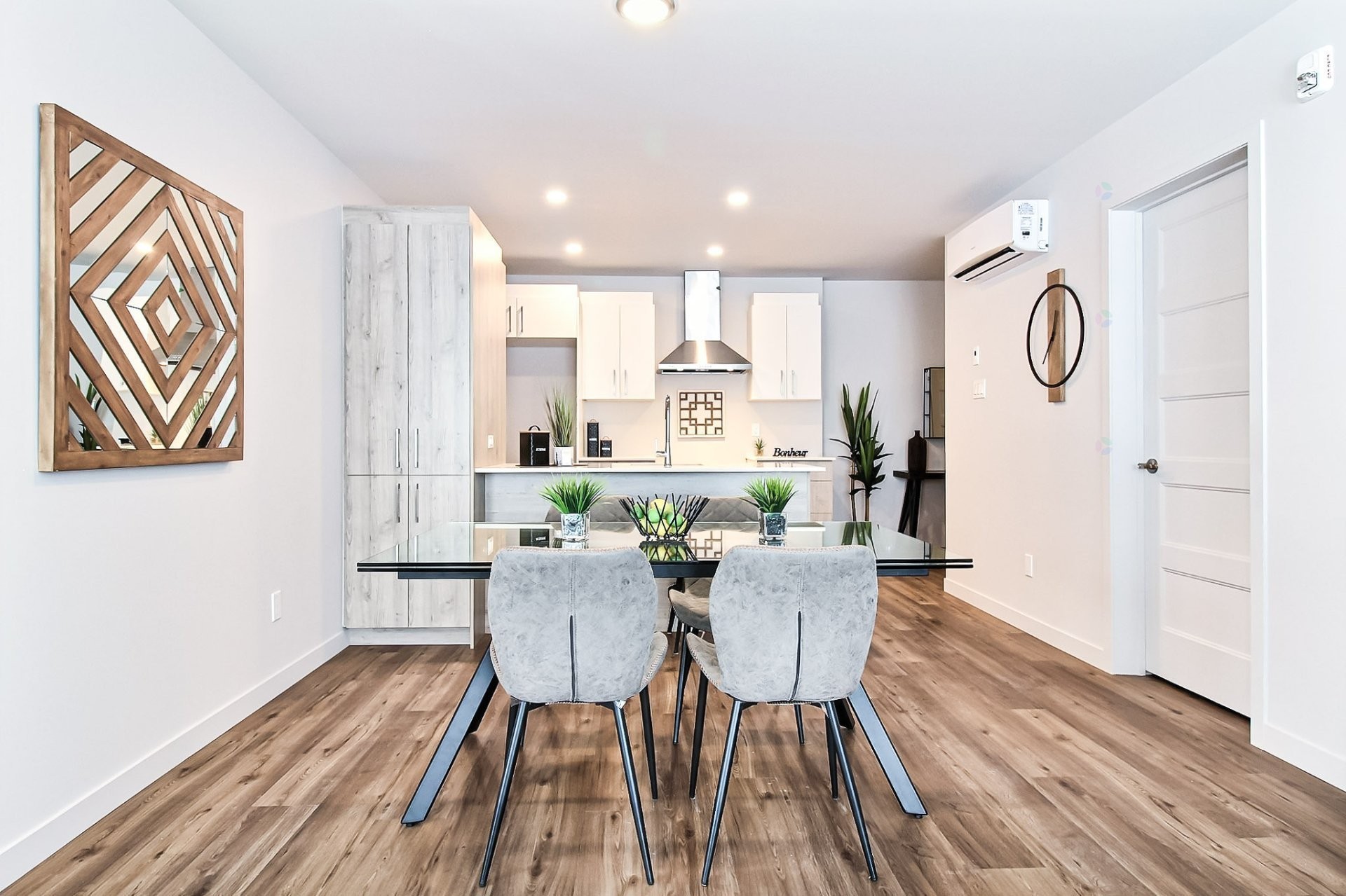 









165


Rue Bouthillier N.

, 306,
Saint-Jean-sur-Richelieu,




QC
J3B5Y8

