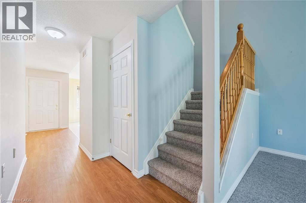 












46 TERRAVIEW Crescent

,
Guelph,




Ontario
N1G5E9

