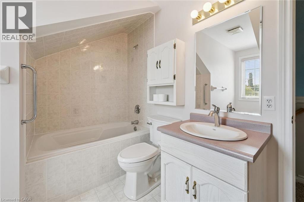 












46 TERRAVIEW Crescent

,
Guelph,




Ontario
N1G5E9

