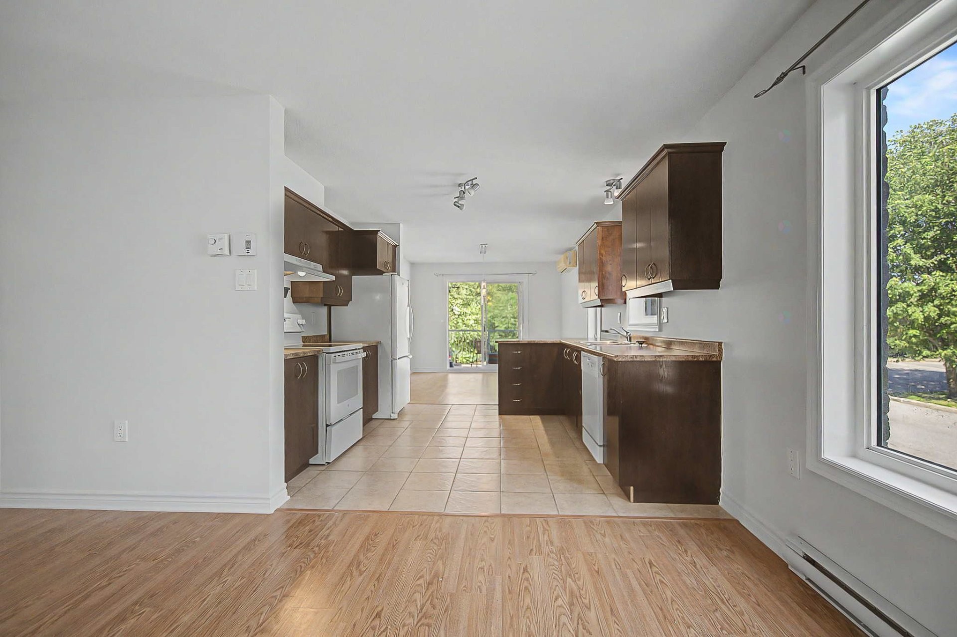 









20


Rue du Conservatoire

, 2,
Gatineau (Aylmer),




QC
J9J0B5

