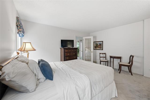 









6645


Roblin

BLVD, 7,
Winnipeg,




MB
R3R 3S4

