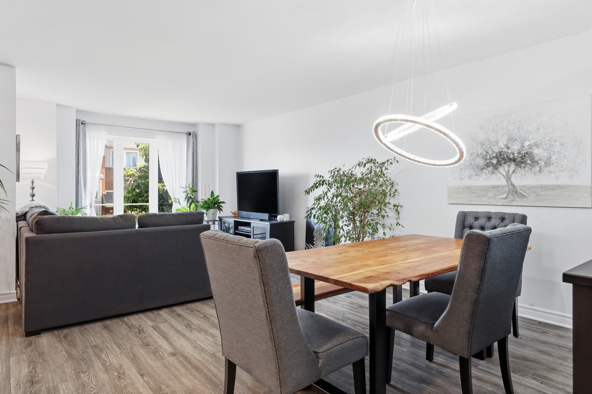 









3712


Boul. Gareau

,
Longueuil (Saint-Hubert),




QC
J3Y0M2

