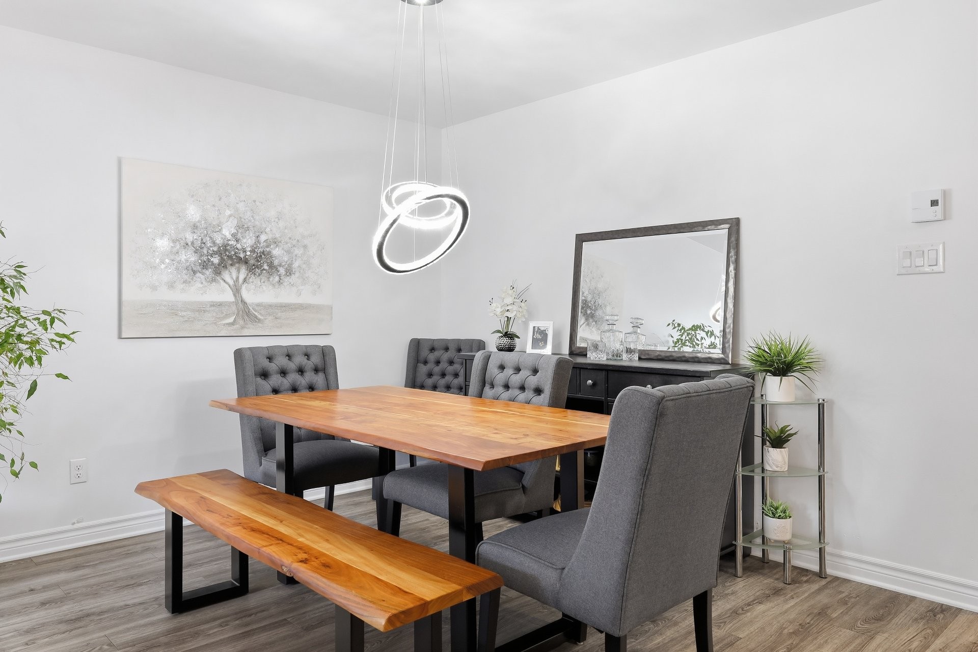 









3712


Boul. Gareau

,
Longueuil (Saint-Hubert),




QC
J3Y0M2

