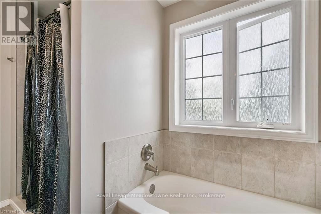 












44 CORBETT STREET

,
Cambridge,




Ontario
N1T1V5

