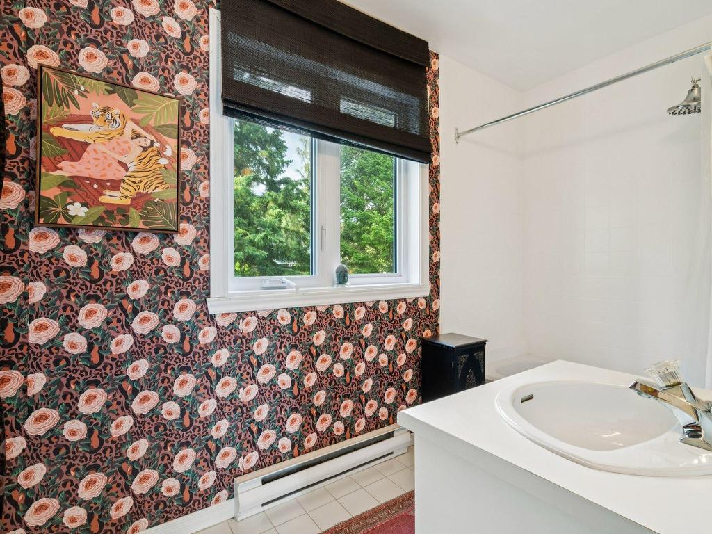 









280


Ch. du Mont-Loup-Garou

, 31,
Sainte-Adèle,




QC
J8B3C7

