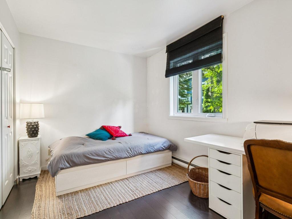 









280


Ch. du Mont-Loup-Garou

, 31,
Sainte-Adèle,




QC
J8B3C7

