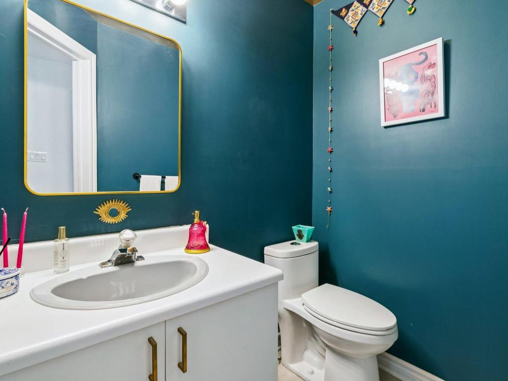 









280


Ch. du Mont-Loup-Garou

, 31,
Sainte-Adèle,




QC
J8B3C7

