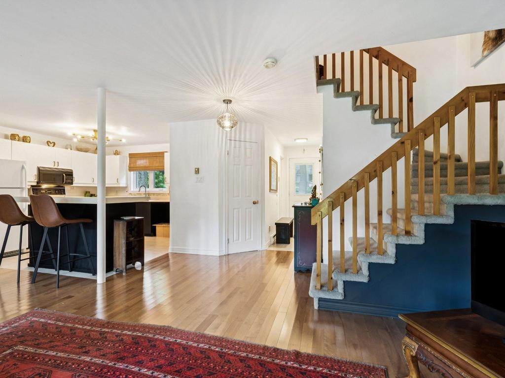 









280


Ch. du Mont-Loup-Garou

, 31,
Sainte-Adèle,




QC
J8B3C7

