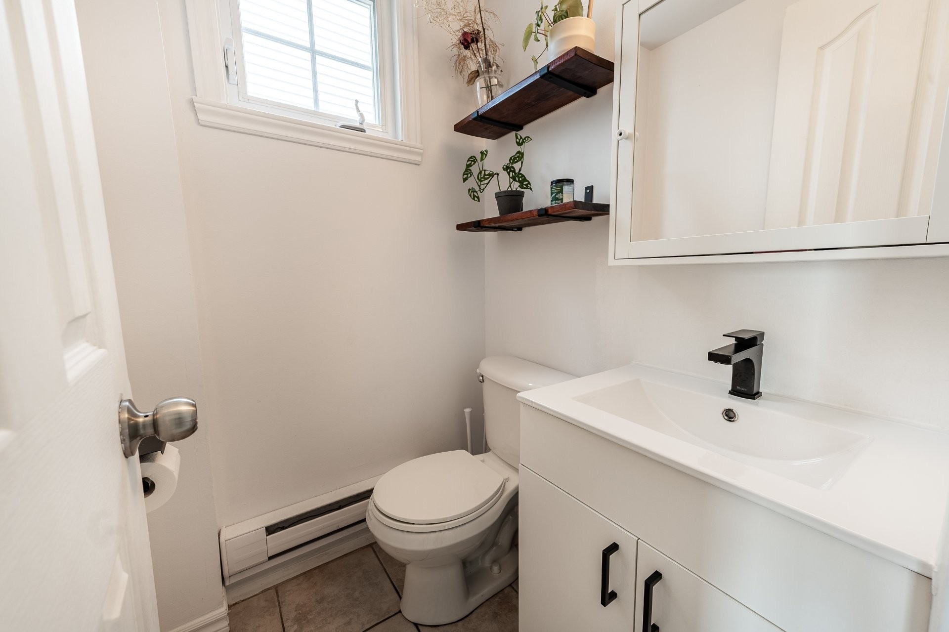 









3757


Rue Lévesque

,
Longueuil (Saint-Hubert),




QC
J3Y8C9

