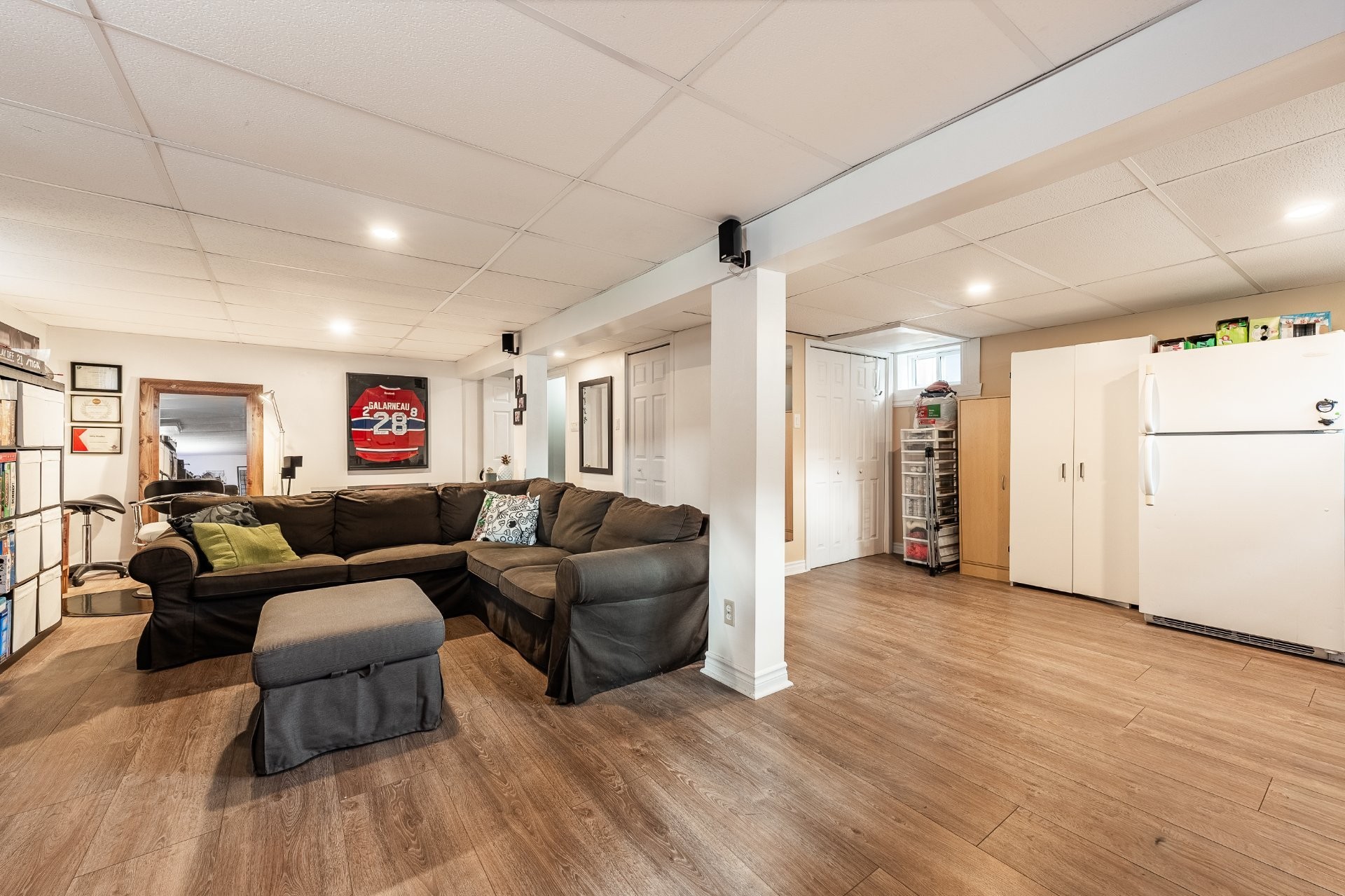 









3757


Rue Lévesque

,
Longueuil (Saint-Hubert),




QC
J3Y8C9


