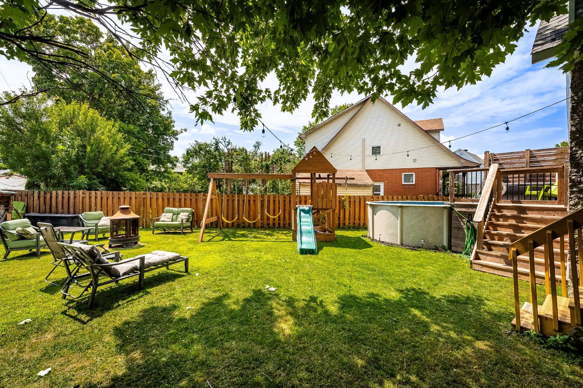 









3757


Rue Lévesque

,
Longueuil (Saint-Hubert),




QC
J3Y8C9

