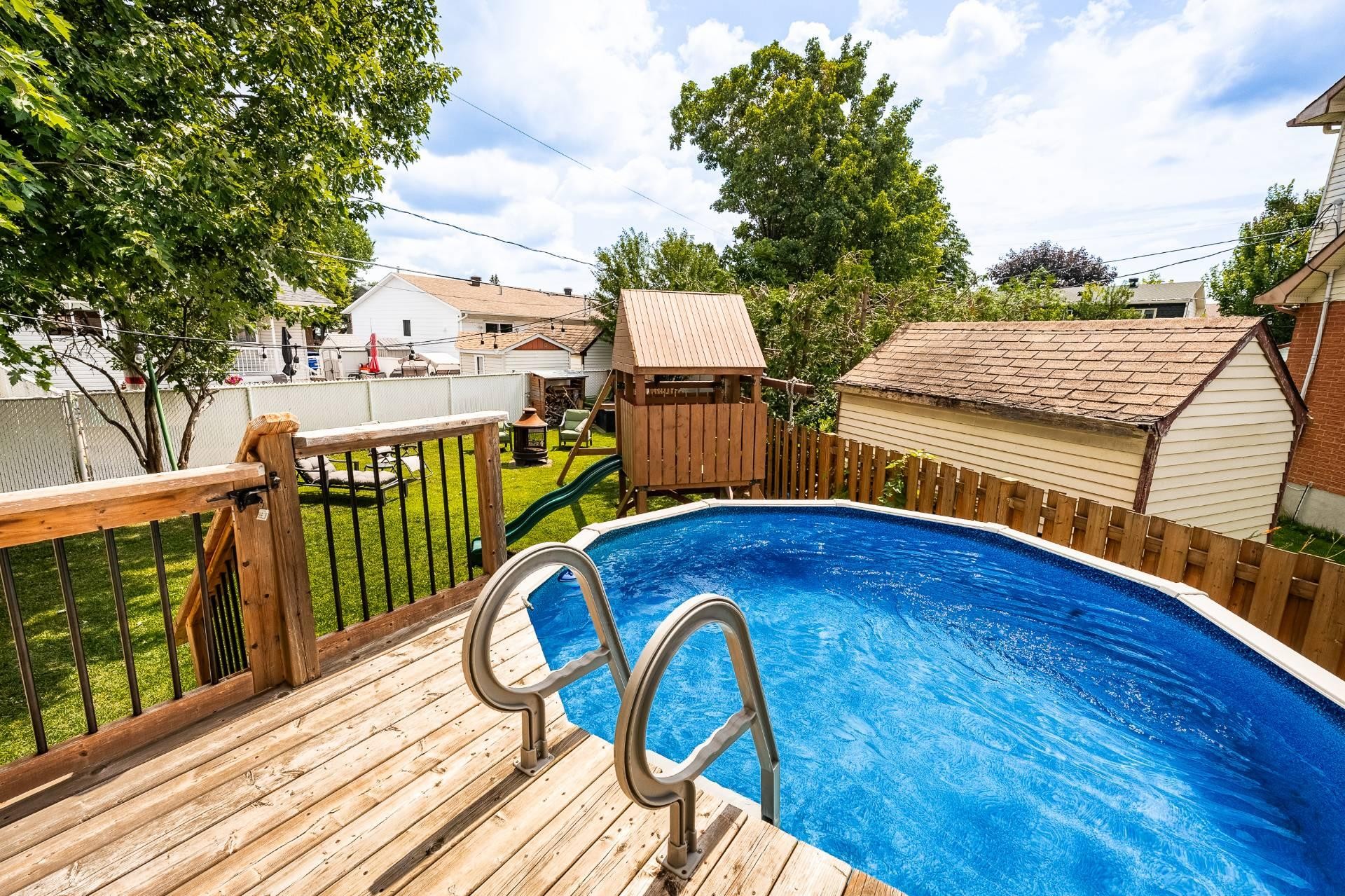 









3757


Rue Lévesque

,
Longueuil (Saint-Hubert),




QC
J3Y8C9

