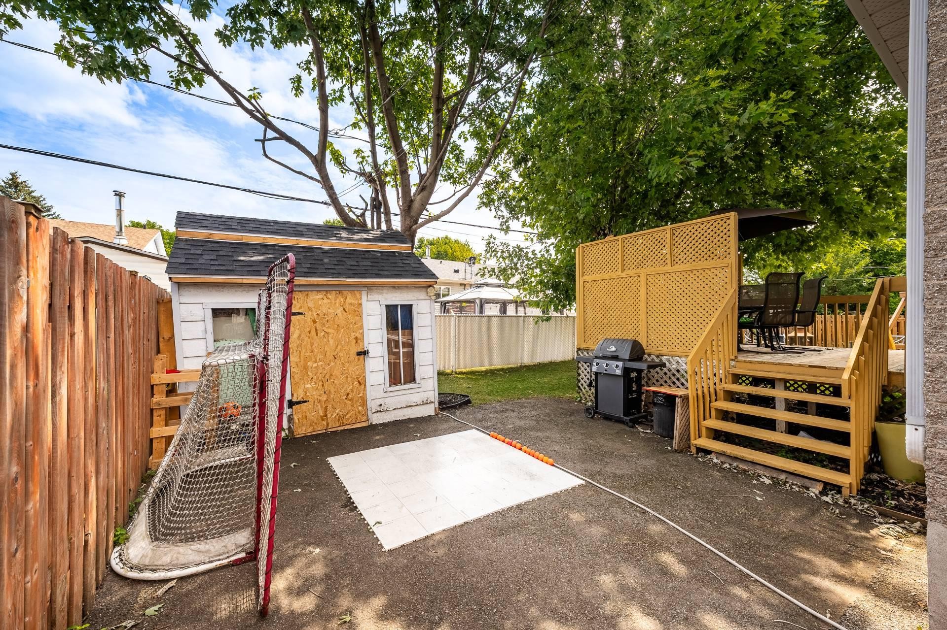 









3757


Rue Lévesque

,
Longueuil (Saint-Hubert),




QC
J3Y8C9

