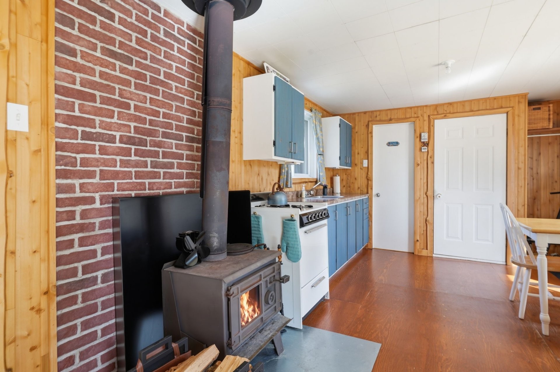 









42


Ch. du Lac-Allet

,
Kiamika,




QC
J0W1G0

