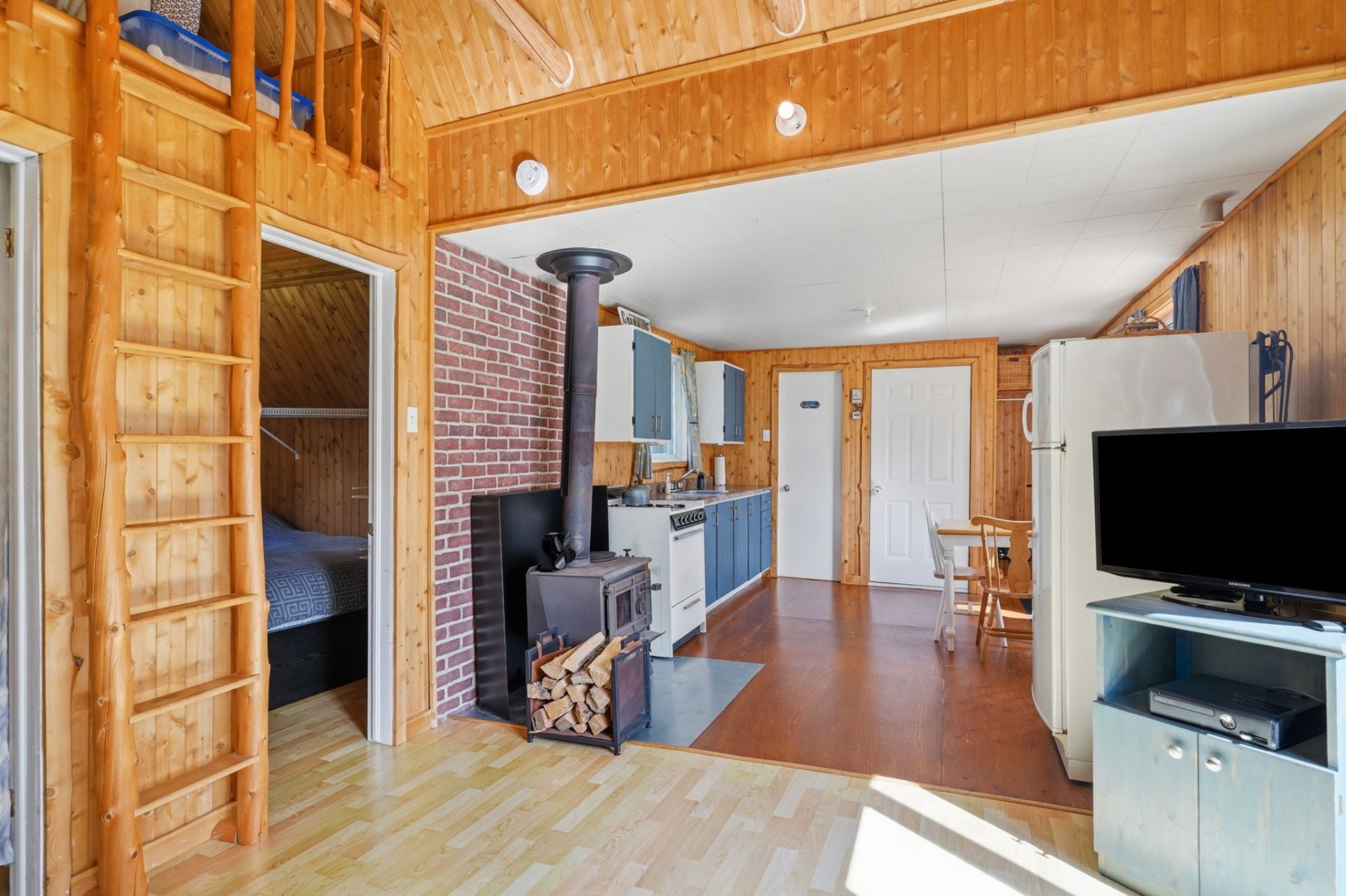 









42


Ch. du Lac-Allet

,
Kiamika,




QC
J0W1G0

