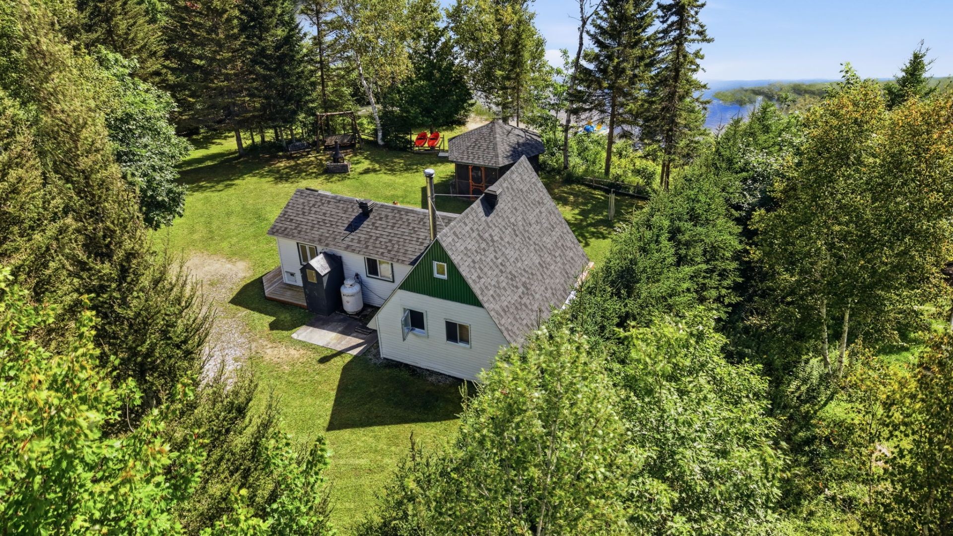 









42


Ch. du Lac-Allet

,
Kiamika,




QC
J0W1G0

