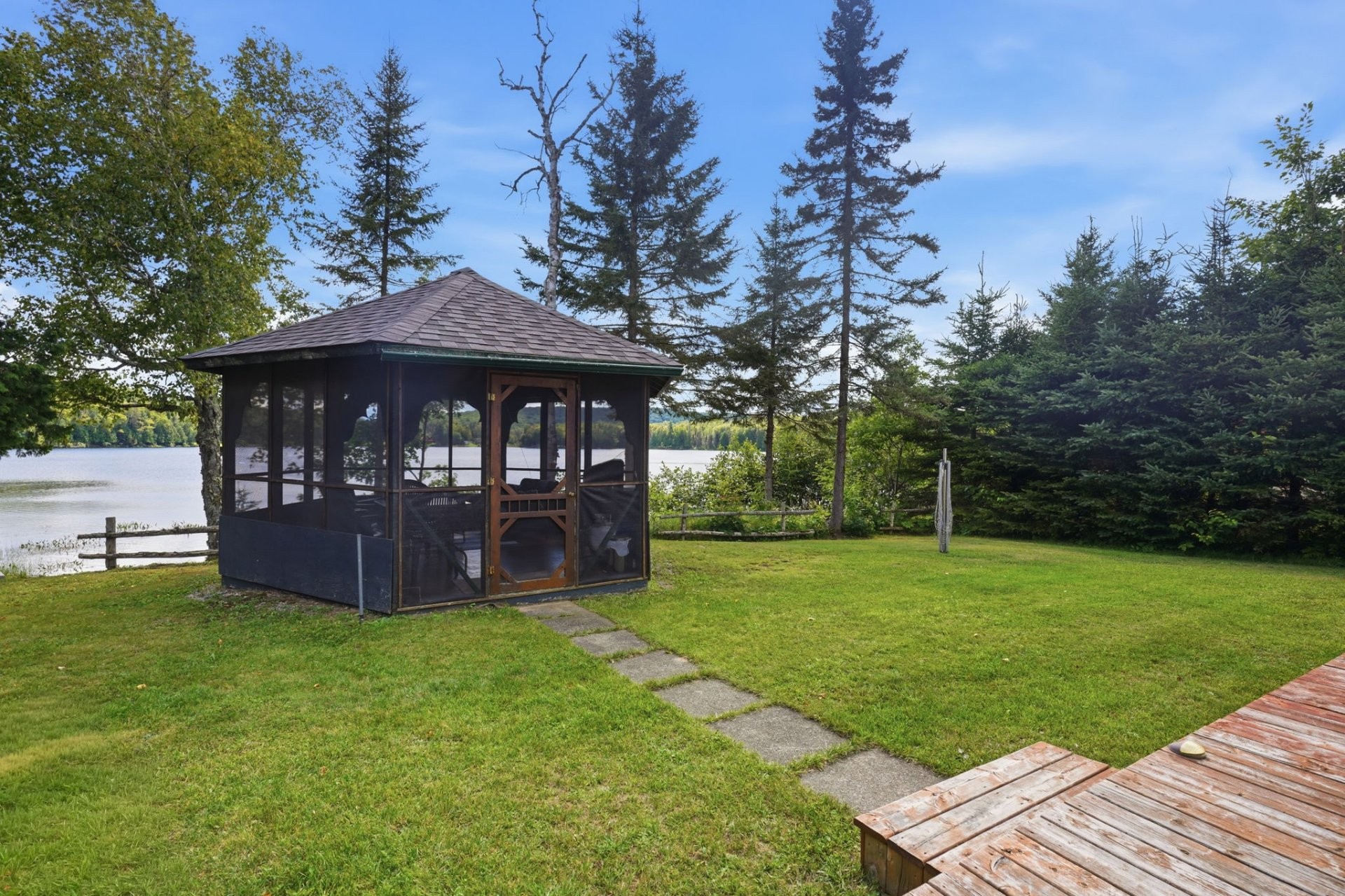 









42


Ch. du Lac-Allet

,
Kiamika,




QC
J0W1G0

