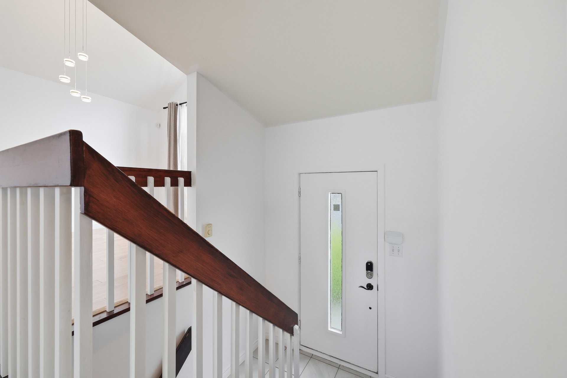 









3665


Rue Perras

,
Longueuil (Saint-Hubert),




QC
J3Y8L6

