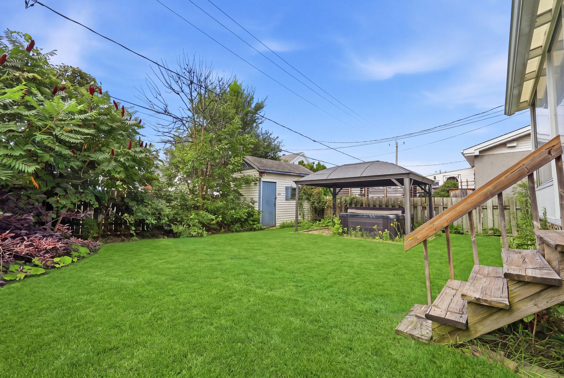 









3665


Rue Perras

,
Longueuil (Saint-Hubert),




QC
J3Y8L6

