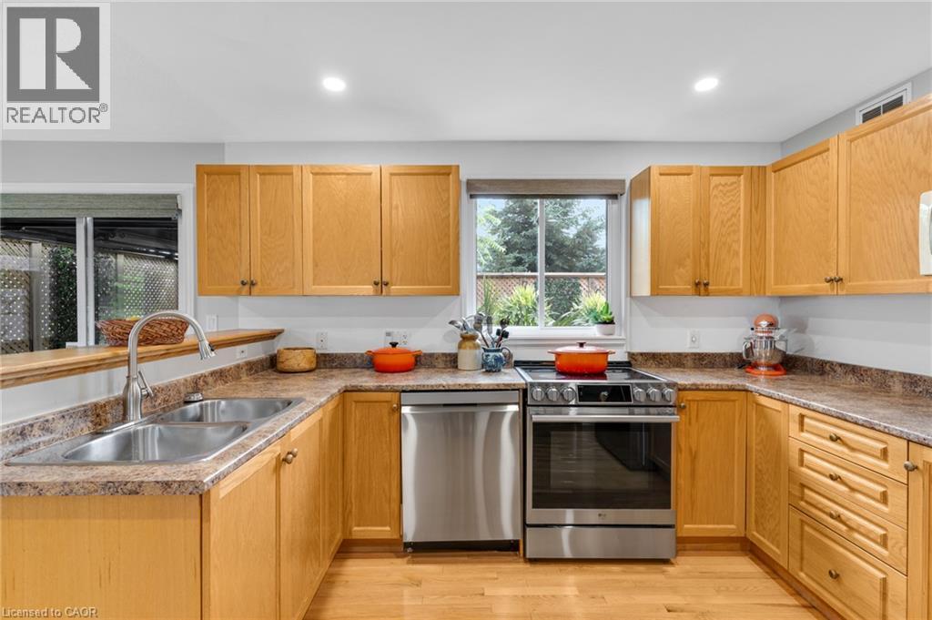












103 DUNADRY Lane

,
Freelton,




Ontario
L0R1K0


