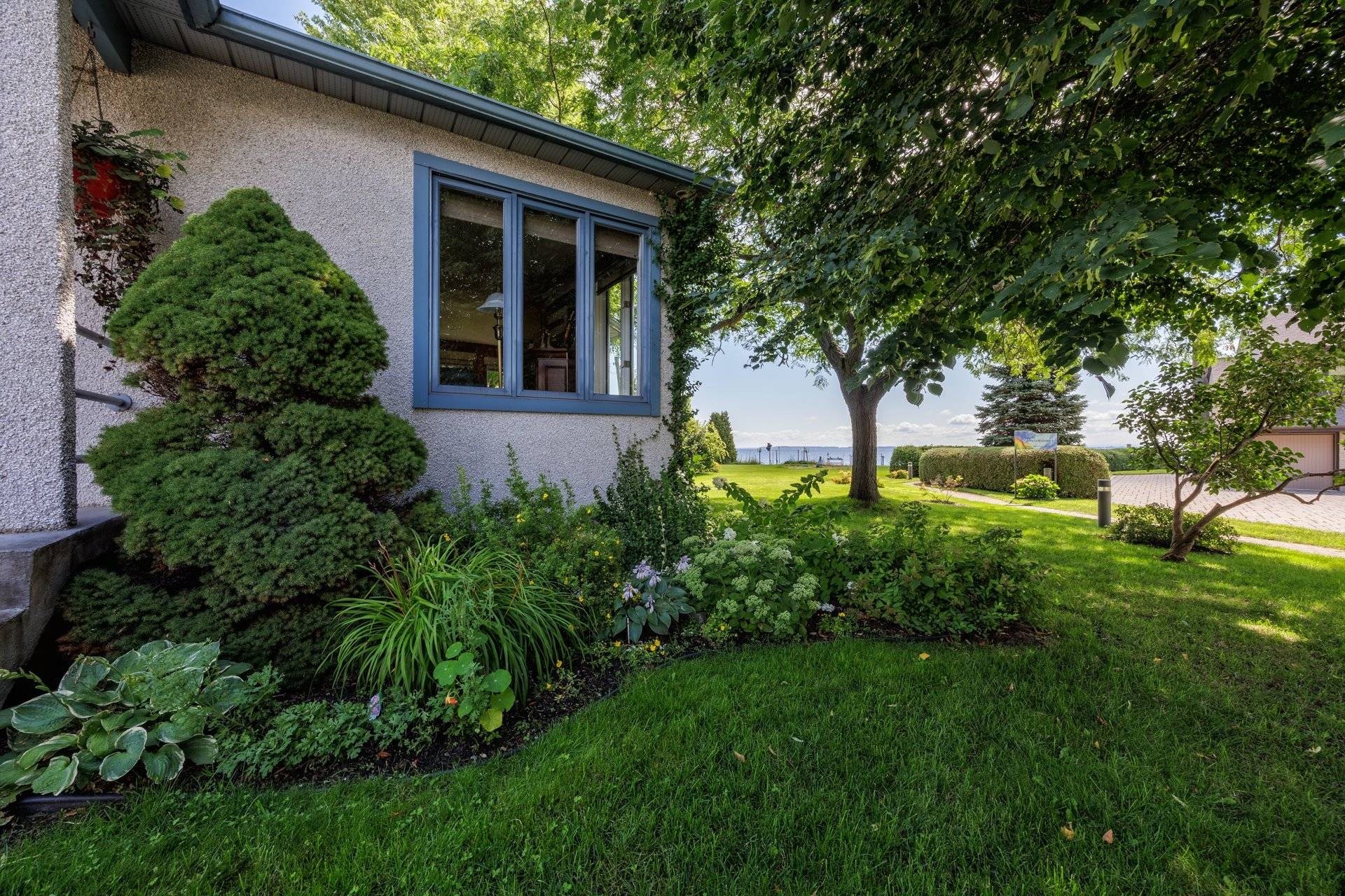 









110


38e Avenue S.

,
Saint-Zotique,




QC
J0P1Z0

